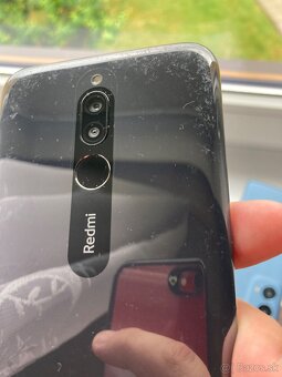 Lenovo Motorola a Xiaomi redmi 8 - 9