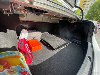 Toyota Corolla 1.6 Valvematic (2018) - 9