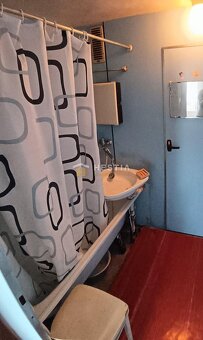 NOVINKA Na predaj priestranný 3-izbový byt v Senici – Ružov - 9