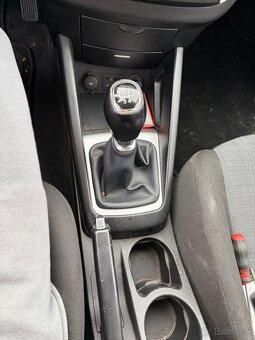 Predam Kia Ceed Combi 1,6 benzin - 9