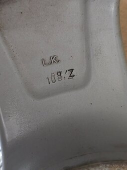 Predám 4 ks elektrónov R15, 5x108 - 9