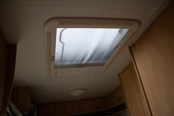 Burstner obytný príves - 9