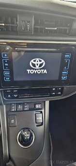 Toyota auris 2018 hybrid Combi - 9