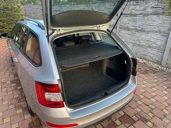 2016 Skoda Octavia Combi - 9