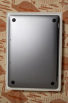 MacBook Pro i5 13,3 8GB RAM 128 GB - 9