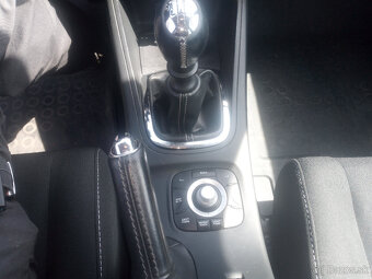 Renault Megane III grandtour 1,5dci - 9