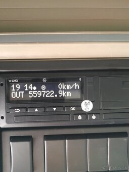 ŤAHAČ VOLVO - 9
