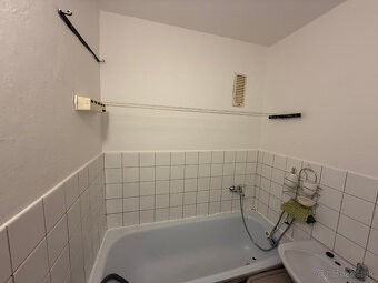 Veľký 2-izbový byt na prenájom - 9