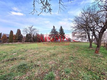ADOMIS - predáme stavebný pozemok na rodinné domy 1573m2, No - 9