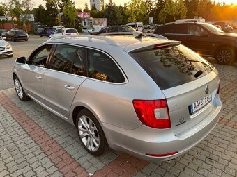 Škoda Superb Combi 2.0 TDI CR 140k Elegance DSG - 9