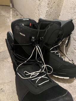 Predám snowboard s topánkami a viazaním NITRO - 9