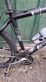 Trek ZR9000 - 9