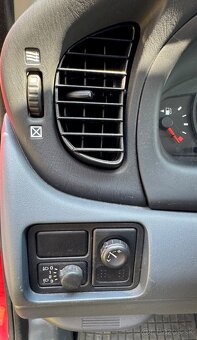 Predám Nissaan Almera 1.5 16V (66 kW) - 9