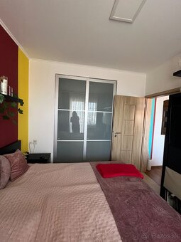 V Štúrove na predaj z 3 izb. -4 izb. byt - 9