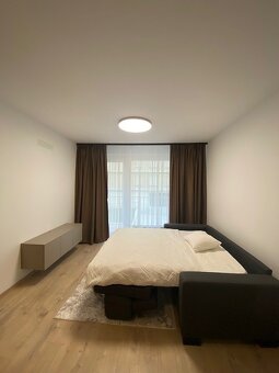 Príjemný byt 32 m² s vonkajším parkovacím miestom - 9