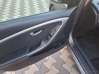 Hyundai I30 1.6 benzín 88kw - 9