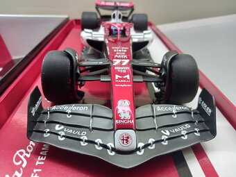 F1 ALFA ROMEO SAUBER C42 BOTTAS BAHRAIN 2022 MINICHAMPS 1:18 - 9