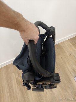 Cestovný kočík Petite&Mars UP - 9