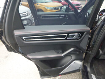 PORSCHE CAYENNE S 4X4 AT 2019 440 Ps - 9