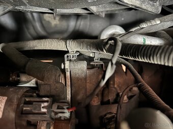 KIA Sportage 2.0 - 9