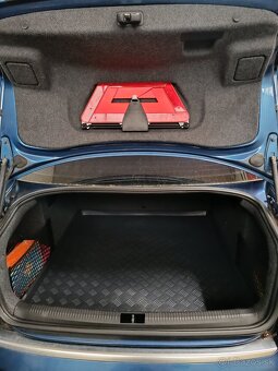 Predám Audi A4 b7 1.6 75Kw benzín - 9