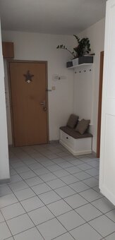 Na predaj 3 izbový byt prerobený na 4 izbový v Seredi. - 9