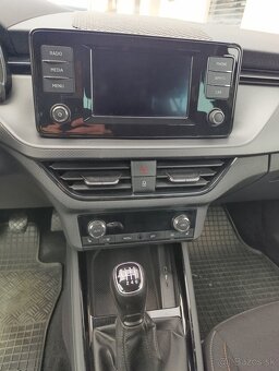 Škoda Kamiq 6-st manuál, benzín, 85kw, rv 7/2020, 80000 km - 9