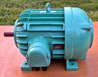 Predám 3 fázovy elektromotor MEZ Mohelnice 5,5kW - 9