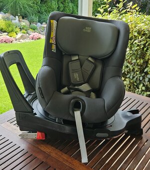 Britax Römer Dualfix M Size - 9