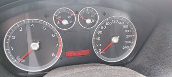 Ford Focus 1,6 benzín +LPG - 9