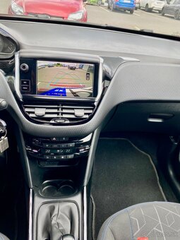 Peugeot 2008 1.2 , signature , 18.700km, SR - 9
