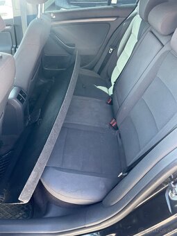 Volkswagen Golf 2.0 TDI - 9