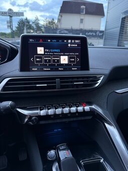 Peugeot 5008 1.5BlueHDi A/T 7-MIESTNY Allure Edition - 9