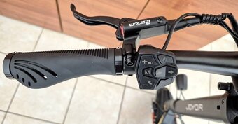 Dvojmotorová elektrokolobežka Joyor T10 2000W
- 9