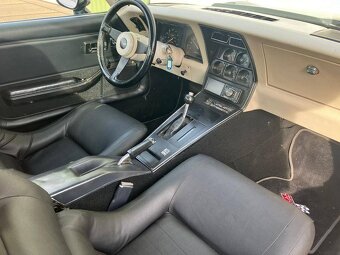 Chevrolet Corvette C3 z roku 1979 - 9