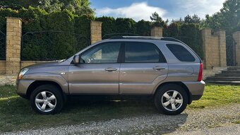 Kia Sportage 2,0i Active Facelift - 9