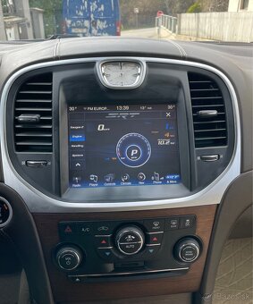 Lancia thema / chrysler 300 - 9