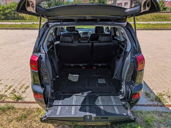 Peugeot 4007 2.2 HDi Allure 115kW DCS, A6, 7-miestne - 9