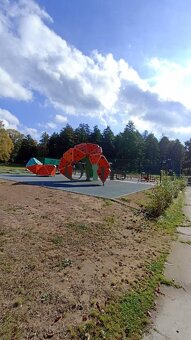 NA PREDAJ STAVEBNÝ POZEMOK V POHRANIČNEJ LOKALITE ČESKA A RA - 9