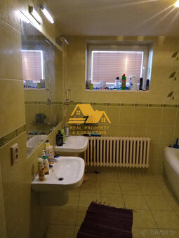 Predám rodinný dom s veľkým pozemkom v obci Dolný Ohaj - 9