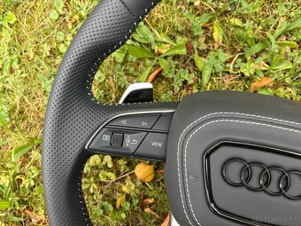 AUDI ŠPORTOVÝ VYHRIEVANÝ ZKOSENÝ PERFOROVANÝ VOLANT - 9