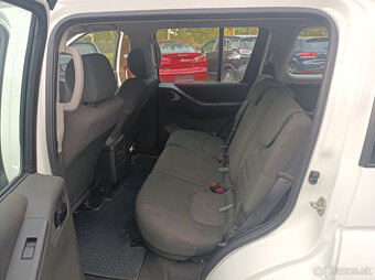 Nissan Pathfinder, 140kw,4x4,s.kniha,7míst.manuál - 9