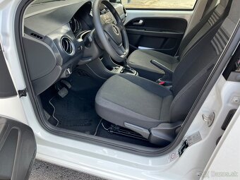 VOLKSWAGEN e-UP 37kWh 61kW AUTOMAT - 9