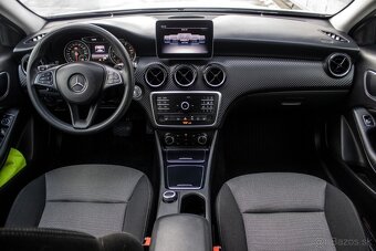 Mercedes-Benz GLA 180 A/T - 9