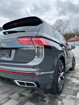Volkswagen Tiguan R-Line 2.0 TDI 4Motion 4x4, R20, Virtual - 9