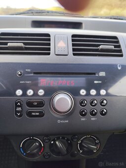 Suzuki Swift 1.3 - 9