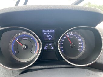 HYUNDAI i30 1.6CRDI - 9
