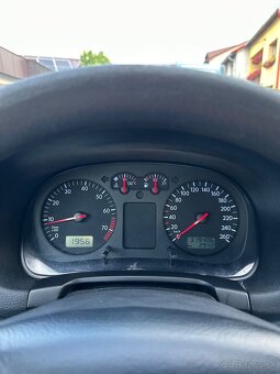 Volkswagen Golf 4 1.6 74kw - 9