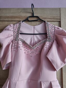 Krátke spoločenské šaty - 9