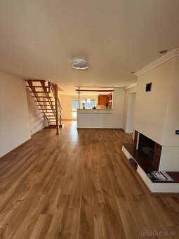 Krásny rodinný dom aj ako investícia - 9